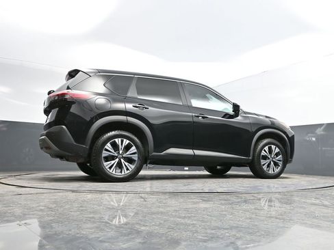 Used 2023 Nissan Rogue SV image 40