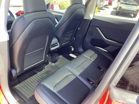 Used 2023 Tesla Model Y Long Range AWD/4WD image 19
