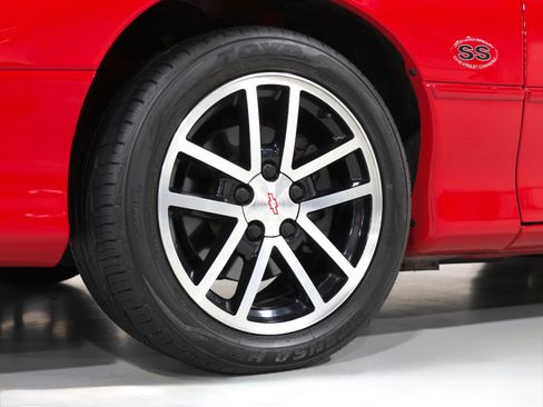 Used 2002 Chevrolet Camaro Z28 w/ SS Performance/Appearance Pkg image 26