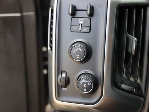Used 2017 Chevrolet Silverado 1500 LT w/ All Star Edition AWD/4WD image 23