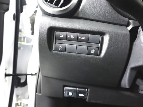 Certified 2025 Nissan Versa S w/ Trunk Package image 16