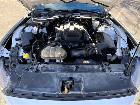 Used 2016 Ford Mustang Coupe image 10