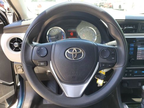 Used 2019 Toyota Corolla LE FWD image 19