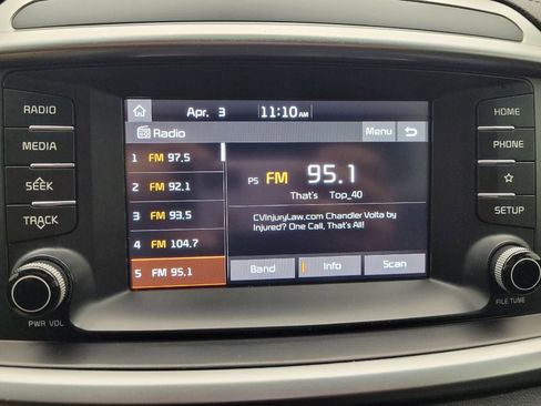 Used 2019 Kia Sorento LX image 25