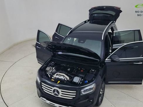 Used 2025 Mercedes-Benz GLB 250 4MATIC w/ Exclusive Package image 89