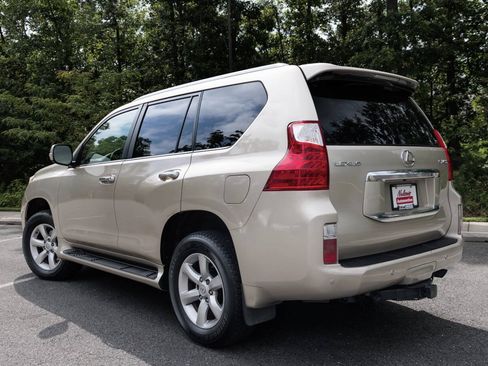 Used 2010 Lexus GX 460 w/ Comfort Plus Pkg AWD/4WD image 4