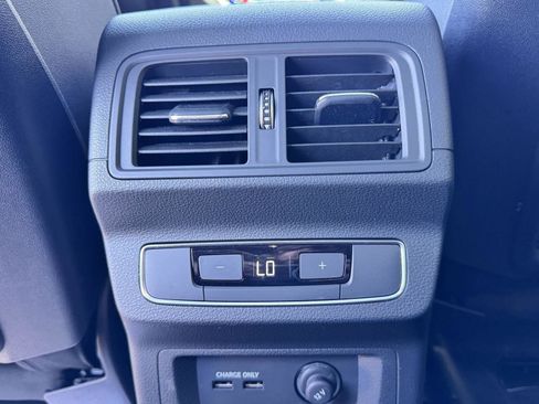 Used 2025 Audi Q5 2.0T Premium image 23
