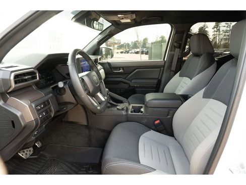 Used 2024 Toyota Tacoma TRD Sport image 11