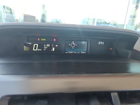 Used 2016 Toyota Prius V Five FWD image 7