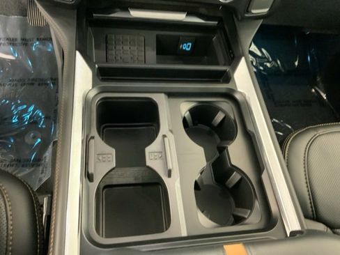 Used 2024 Ford F350 Platinum image 24