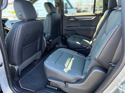 New 2026 GMC Acadia AT4 w/ Luxury Package image 12