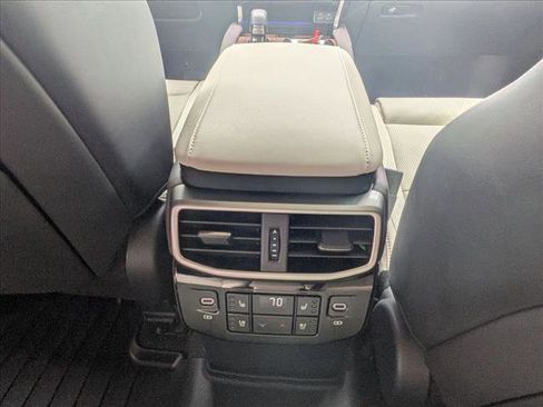 Used 2025 Lexus RX 350 w/ Luxury Package image 12