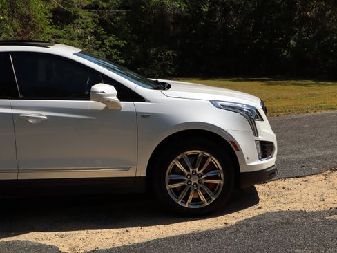 Used 2023 Cadillac XT5 Sportv w/ Technology Package image 10