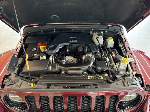Used 2021 Jeep Gladiator Overland AWD/4WD image 9