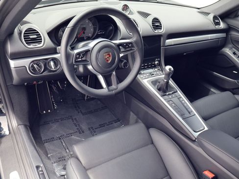 Certified 2025 Porsche 718 Cayman S RWD image 4