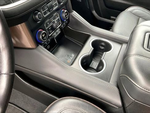 Used 2024 Chevrolet Suburban High Country w/ Advanced Technology Package image 20