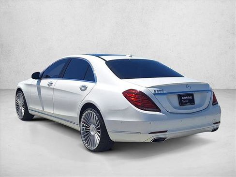 Used 2017 Mercedes-Benz S 550 Sedan w/ Premium Package image 8