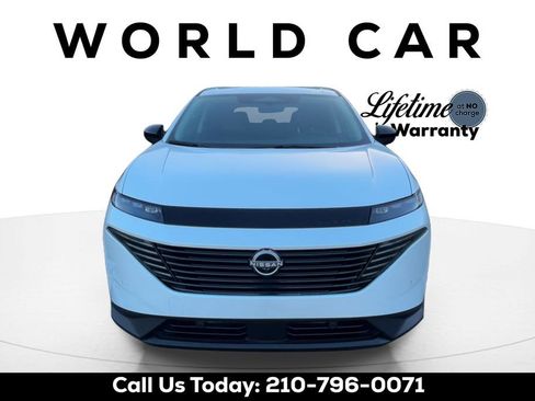 Used 2025 Nissan Murano SV image 2