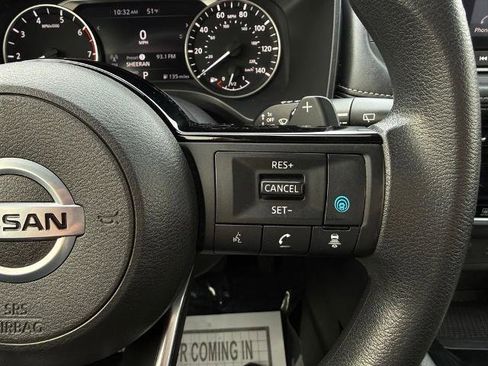 Certified 2021 Nissan Rogue SV image 25