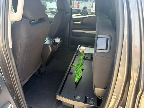 Used 2015 Toyota Tundra SR5 w/ SR5 Upgrade Package RWD image 5
