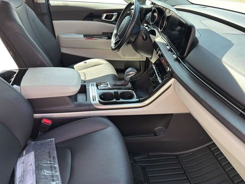 Used 2022 Kia Carnival SX FWD image 36
