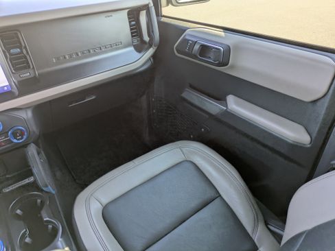 Used 2022 Ford Bronco Wildtrak image 19