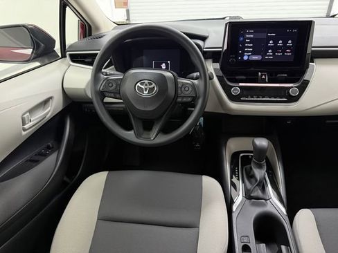 Used 2026 Toyota Corolla LE FWD image 30