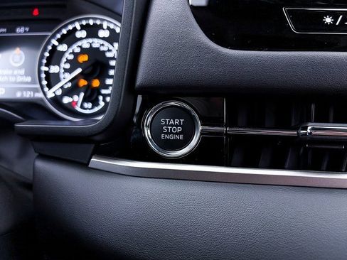 New 2025 Mitsubishi Outlander ES image 15