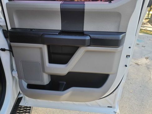 Used 2017 Ford F250 XL w/ Power Equipment Group image 33