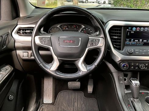 Used 2018 GMC Acadia SLT image 8