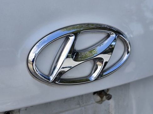 Used 2016 Hyundai Santa Fe Sport w/ Option Group 02 FWD image 11