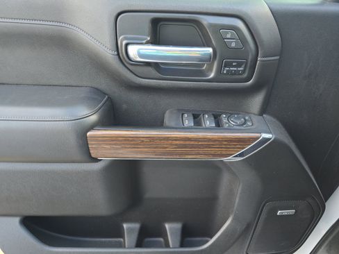 Used 2022 Chevrolet Silverado 2500 High Country w/ Safety Package II image 15