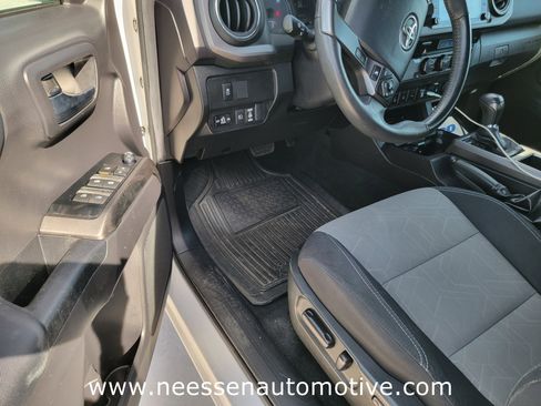 Used 2023 Toyota Tacoma TRD Sport w/ Technology Package image 14