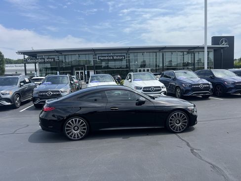 Used 2027 Mercedes-Benz CLE 300 4MATIC Coupe image 12
