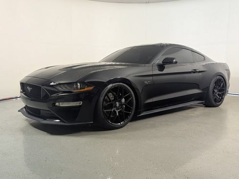 Used 2023 Ford Mustang GT RWD image 3