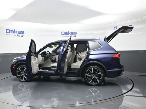 Used 2022 Volkswagen Tiguan SEL R-Line image 59