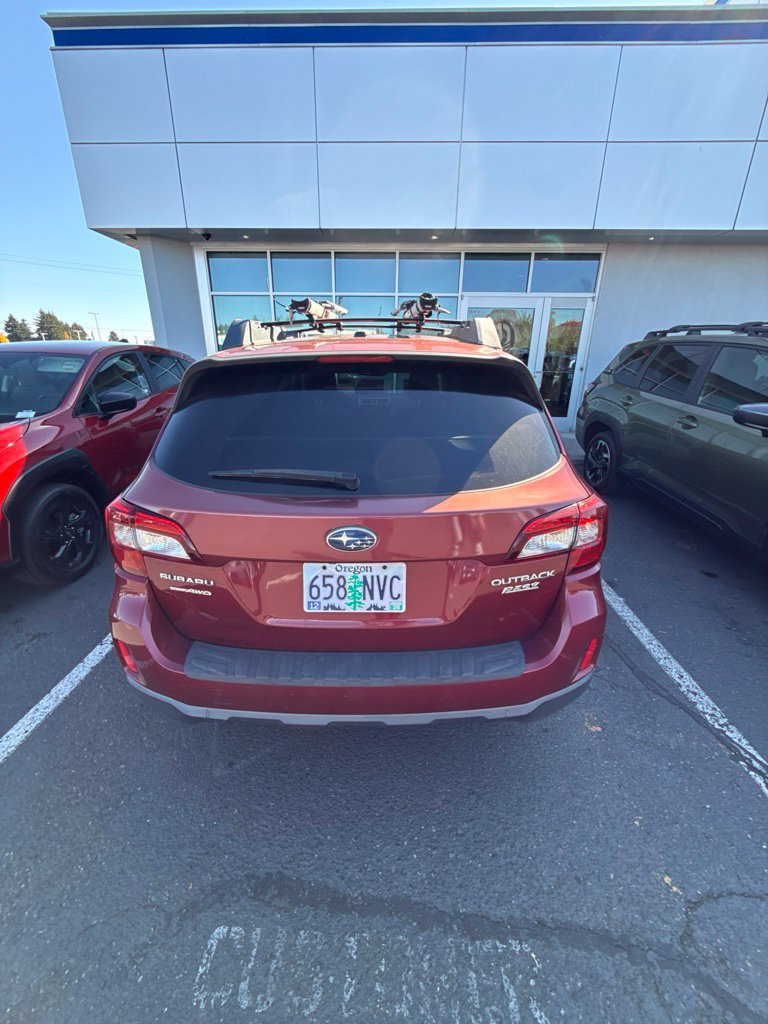 Used 2015 Subaru Outback 2.5i Limited AWD/4WD image 4