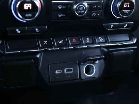 Used 2020 Chevrolet Silverado 1500 LT w/ All-Star Edition AWD/4WD image 17