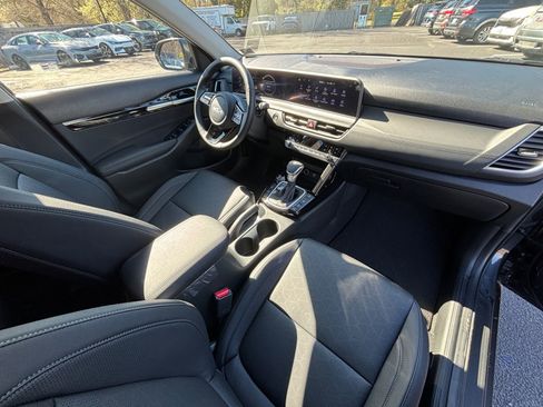 New 2026 Kia Seltos EX image 17