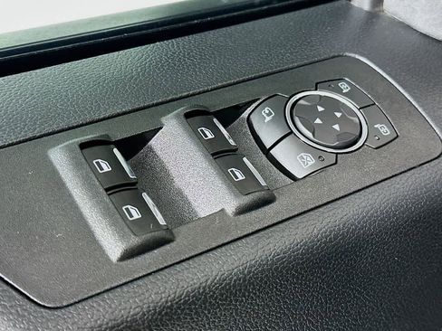 Certified 2018 Ford F150 Lariat w/ Equipment Group 502A Luxury image 30