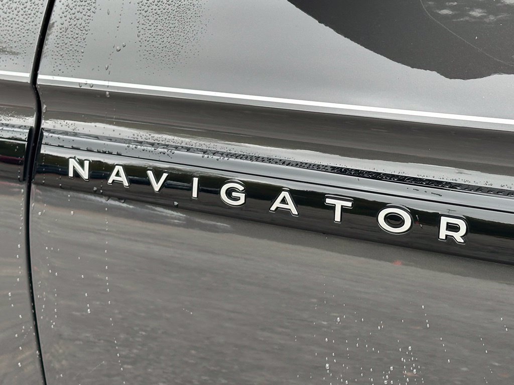 New 2025 Lincoln Navigator Black Label AWD/4WD image 32