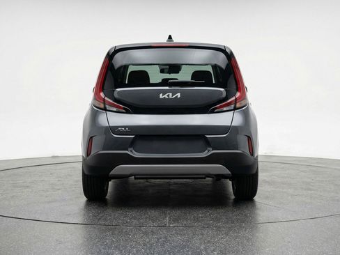 Used 2025 Kia Soul LX w/ LX Technology Package image 6