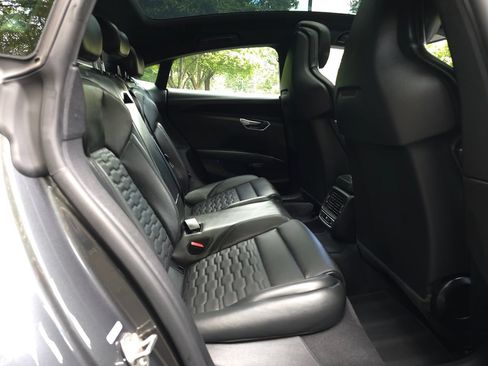 Used 2022 Audi e-tron GT Prestige w/ Prestige Package AWD/4WD image 19