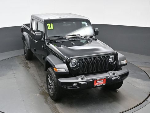 Used 2021 Jeep Gladiator Sport image 36