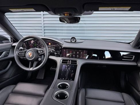New 2025 Porsche Taycan 4S image 38