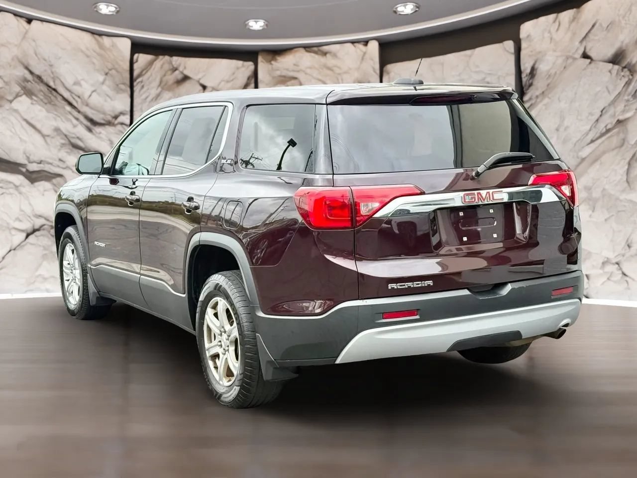 Used 2018 GMC Acadia SLE w/ LPO, Protection Package FWD image 5