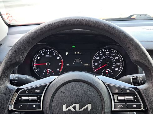 Used 2024 Kia Forte LXS FWD image 16