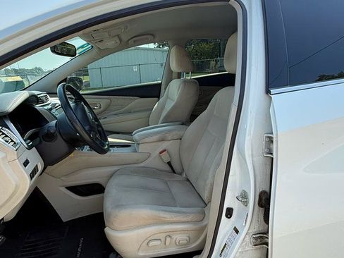 Used 2019 Nissan Murano SV w/ Cargo Package FWD image 6