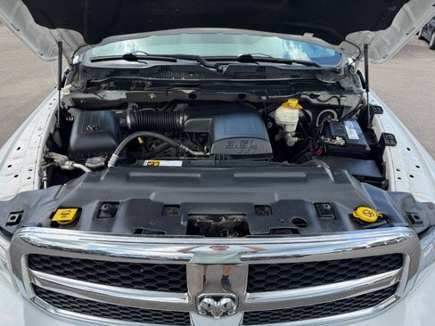 Used 2016 RAM 1500 Classic SLT w/ Luxury Group AWD/4WD image 23