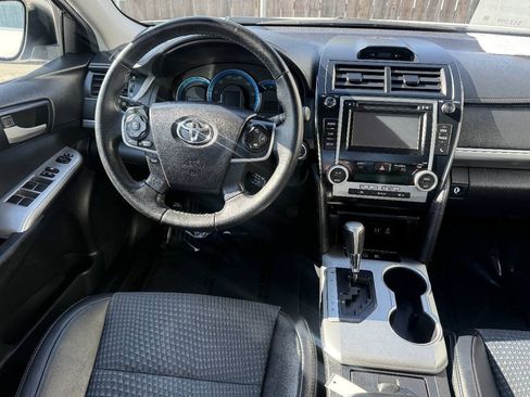 Used 2014 Toyota Camry SE FWD image 7
